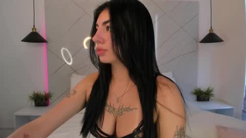 Antonella online show from October 1, 2025, 9:10 pm