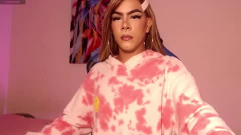 Antonella online show from November 24, 2025, 10:15 am