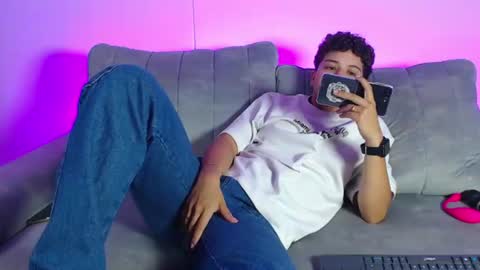 Snapshot of antonella_cruz02 chatting on June 18, 2026, 6:24 am anto ford02 online show from June 18, 2026, 6:24 am