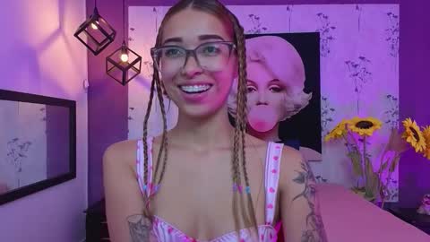 Antonella online show from March 25, 2026, 12:00 pm