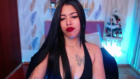 Snapshot of antonella_miller18 chatting on December 5, 2024, 5:15 am Antonella online show from December 5, 2024, 5:15 am