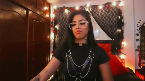 Snapshot of antonella_miller18 chatting on December 28, 2024, 12:56 pm Antonella online show from December 28, 2024, 12:56 pm