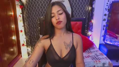 Snapshot of antonella_miller18 chatting on January 13, 2025, 11:06 pm Antonella online show from January 13, 2025, 11:06 pm