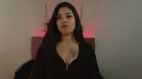 Snapshot of antonella_miller18 chatting on January 23, 2025, 5:35 am Antonella online show from January 23, 2025, 5:35 am