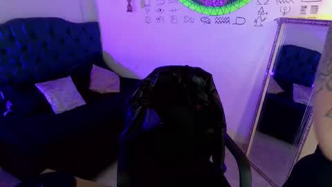 Snapshot of antonella_miller18 chatting on September 25, 2025, 3:21 am Antonella online show from September 25, 2025, 3:21 am