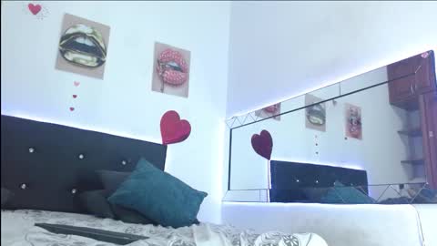 antonella online show from December 21, 2025, 1:51 pm