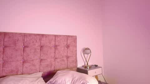 Snapshot of antonella_prada_ chatting on March 18, 2026, 3:42 am antonella online show from March 18, 2026, 3:42 am
