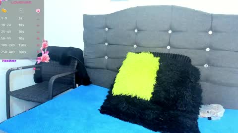 antonella_rizzo01 online show from May 28, 2026, 11:57 pm