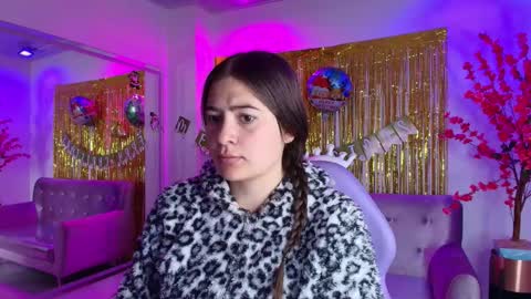 Antonella  online show from December 17, 2025, 3:34 am