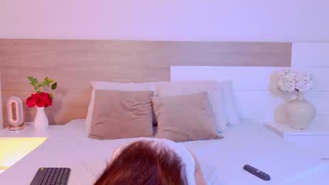 Antonella online show from June 25, 2026, 4:01 am
