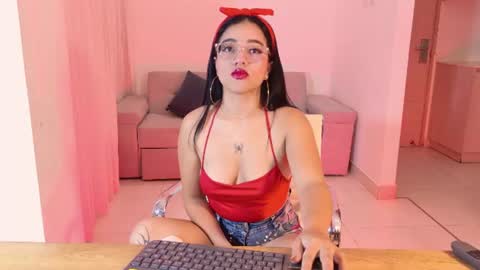 Antonella online show from July 4, 2026, 12:06 am
