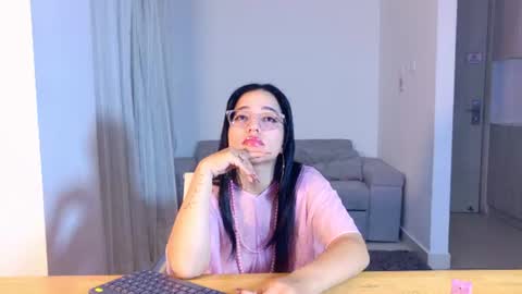 Antonella online show from July 5, 2026, 4:41 am
