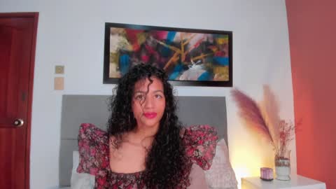 AntonellaHall  online show from February 3, 2025, 11:42 am