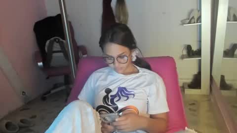 ANTONELLA online show from August 5, 2026, 12:19 pm
