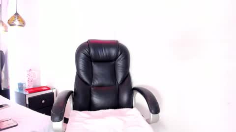 Snapshot of antonellaqueeen chatting on February 5, 2026, 11:09 pm ANTONELLE online show from February 5, 2026, 11:09 pm