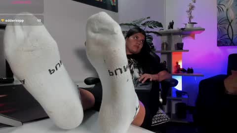Snapshot of antonellariu chatting on May 21, 2026, 7:21 pm Antonella online show from May 21, 2026, 7:21 pm