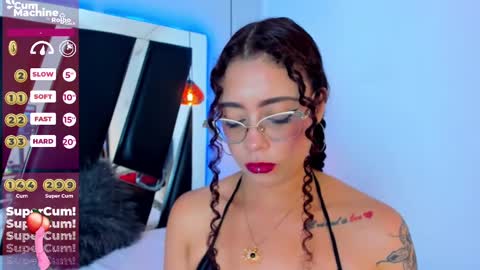 A N T O N E L L E  online show from February 22, 2025, 2:41 pm