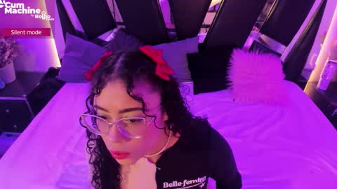 A N T O N E L L E  online show from October 10, 2025, 11:31 am