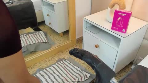 Antonia online show from February 6, 2026, 1:36 pm