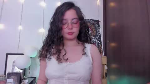 Antonia online show from October 2, 2025, 3:13 am