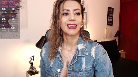 Snapshot of antoniavillamizar chatting on January 16, 2025, 10:42 am Anto online show from January 16, 2025, 10:42 am