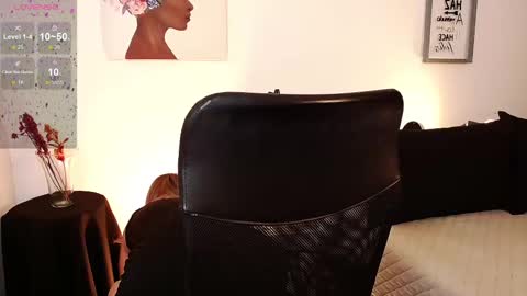 Snapshot of antoniavillamizar chatting on February 19, 2025, 10:12 am Anto online show from February 19, 2025, 10:12 am