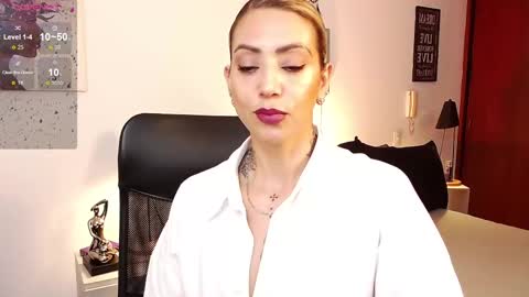 Snapshot of antoniavillamizar chatting on March 1, 2025, 10:02 am Anto online show from March 1, 2025, 10:02 am