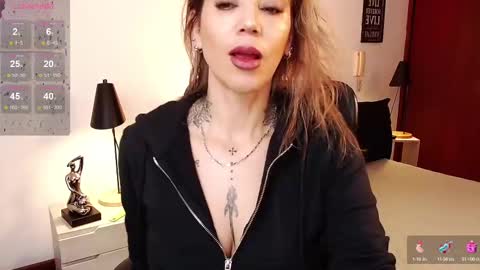 Snapshot of antoniavillamizar chatting on March 2, 2025, 9:10 am Anto online show from March 2, 2025, 9:10 am