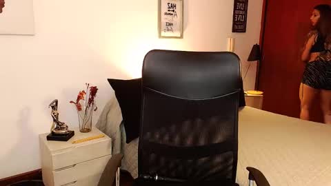 Snapshot of antoniavillamizar chatting on October 5, 2025, 11:19 am Anto online show from October 5, 2025, 11:19 am