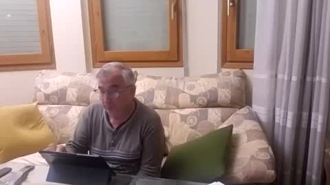 Antonio online show from October 24, 2025, 7:32 pm