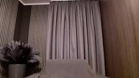 HI My name is Antonio online show from November 28, 2025, 8:00 pm