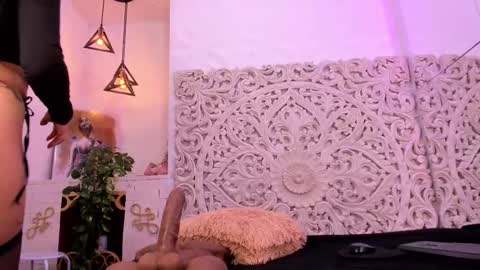 Anto  online show from December 22, 2025, 11:24 pm