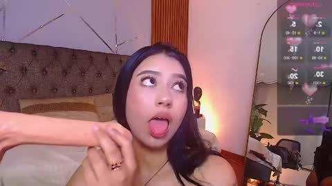 Antonella online show from May 7, 2026, 7:03 am