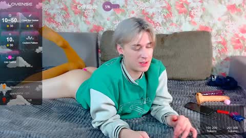 Snapshot of antonylewis chatting on January 6, 2025, 11:09 pm YummyTony online show from January 6, 2025, 11:09 pm