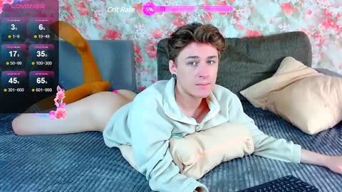Snapshot of antonylewis chatting on February 4, 2025, 3:15 pm YummyTony online show from February 4, 2025, 3:15 pm