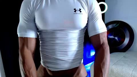 Instagram miguelangel1802  online show from November 11, 2025, 4:29 pm