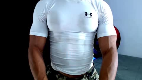 Instagram miguelangel1802  online show from February 15, 2026, 6:15 pm