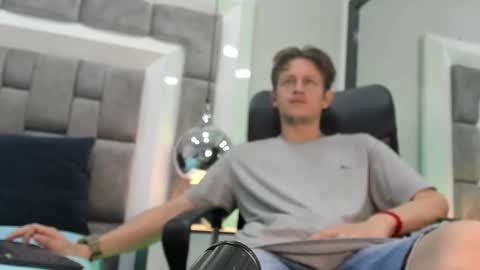 Snapshot of antthony_kings chatting on October 8, 2025, 8:28 pm Anthony King online show from October 8, 2025, 8:28 pm