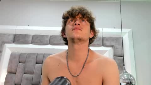 Snapshot of antthony_kings chatting on October 9, 2025, 8:18 pm Anthony King online show from October 9, 2025, 8:18 pm