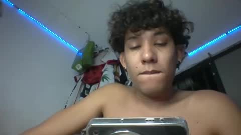 Snapshot of anuardhm chatting on November 3, 2025, 4:25 am AnuarDHM online show from November 3, 2025, 4:25 am