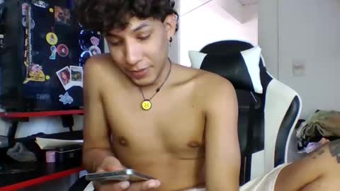 Snapshot of anuardhm chatting on November 4, 2025, 5:56 pm AnuarDHM online show from November 4, 2025, 5:56 pm