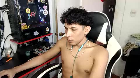 Snapshot of anuardhm chatting on November 14, 2025, 4:38 pm AnuarDHM online show from November 14, 2025, 4:38 pm