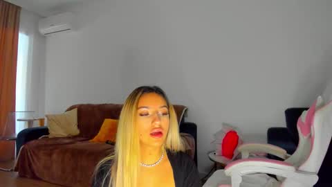 Anya online show from January 11, 2026, 7:02 am