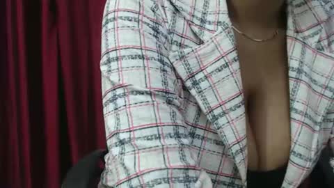 anya kapoor no face online show from December 5, 2025, 5:20 pm