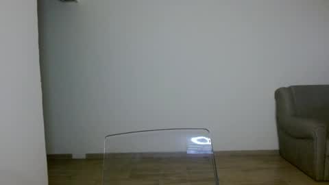 Anya online show from April 16, 2026, 9:39 pm