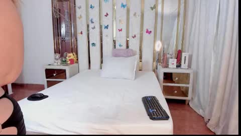 Anyela  online show from January 19, 2026, 2:48 am