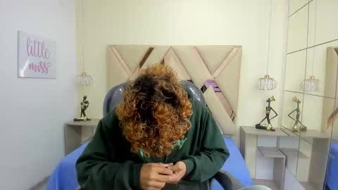 anyelotwink online show from February 27, 2026, 9:15 pm