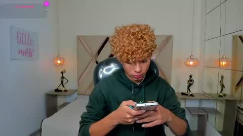 Snapshot of anyelotwink chatting on July 13, 2026, 4:04 am anyelotwink online show from July 13, 2026, 4:04 am