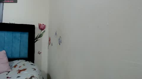 anyxs01 online show from July 29, 2026, 12:03 pm