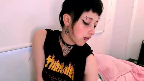 aoi_dandelion online show from December 1, 2024, 10:10 pm